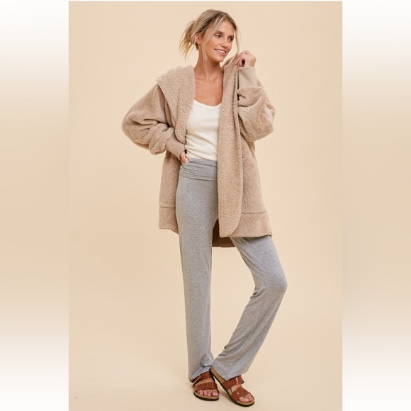 Plush hooded jacket - Picture 2 of 3